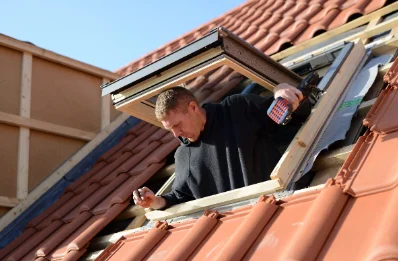 Pose de fenêtres de toit Velux à Tanus